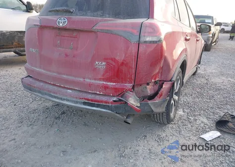 2017 Toyota Rav4 Xle z USA, uszkodzony, nr VIN 2T3RFREV5HW563387